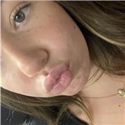 Nativa en español y alemán, fluida en inglés